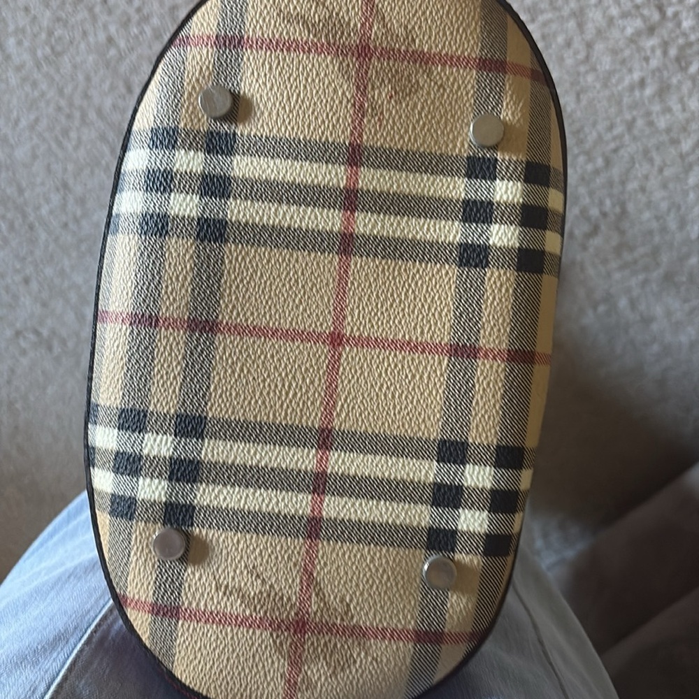 Burberry Haywood EUC Vintage Bucket Monogram Plaid Women's Tote - Picture 7 of 11